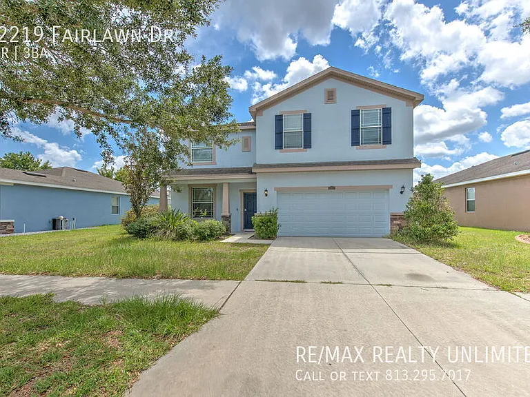 12219 Fairlawn Dr — Photo 1