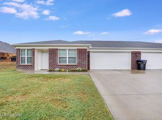 6717 Woods Mill Dr, Louisville, KY 40272