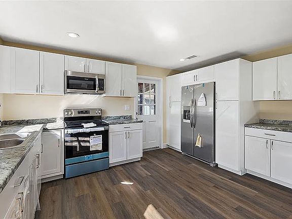 5th image of 661 6th St