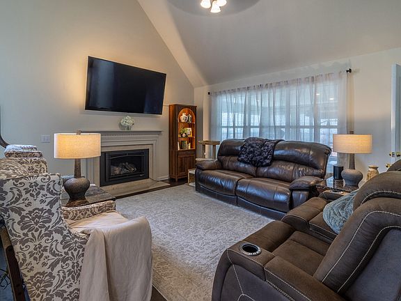 4th image of 8630 George Town Trace Ln