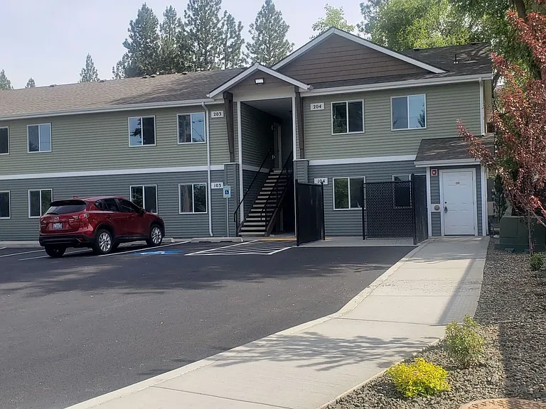 9812 E. 4th Ave. — Photo 2