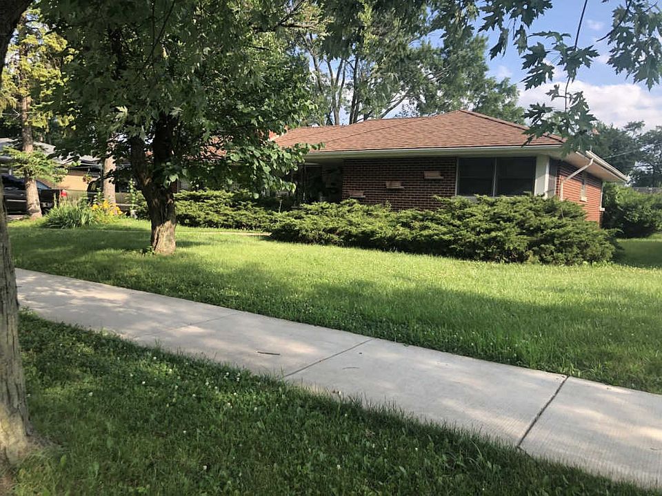 2nd image of 1049 E 8th St