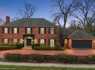 25 Warner Rd, Grosse Pointe Farms, MI 48236