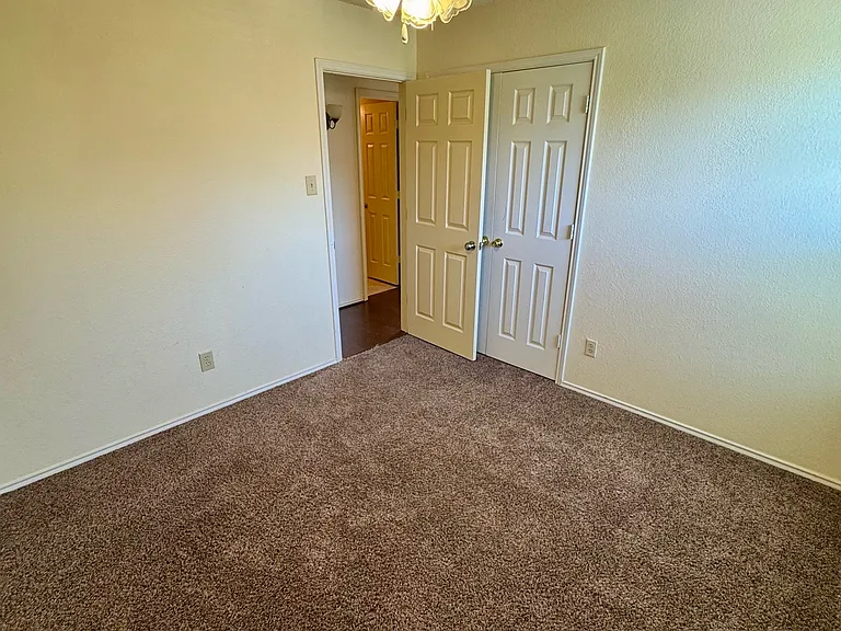 4410 San Mateo Ln — Photo 13