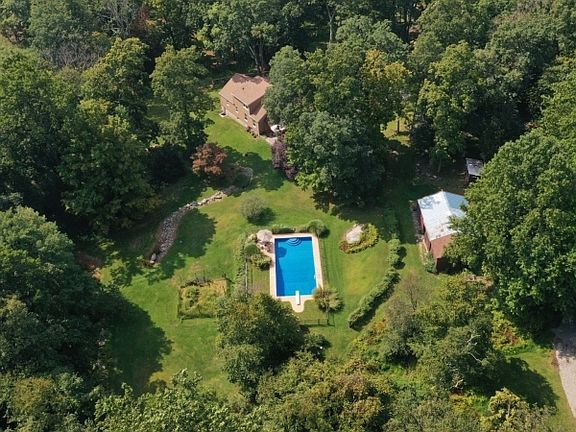 2nd image of 41 Millbrook Stillwater Rd