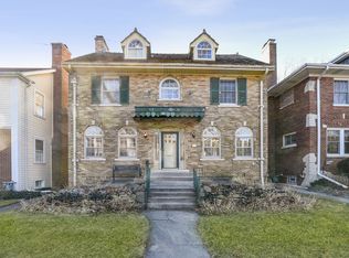 101 Garrison Ave, Wilmette, IL 60091