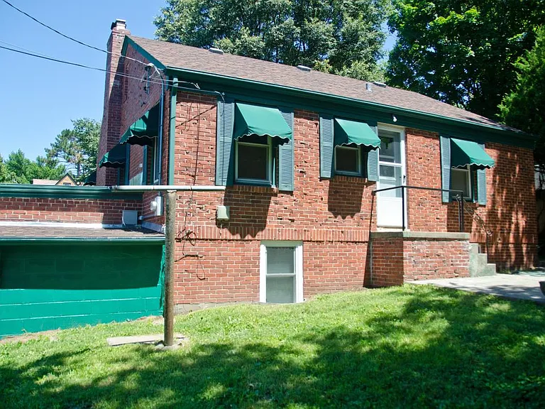 5631 Pine St — Photo 34