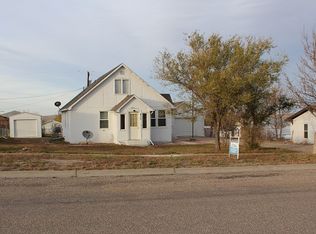 415 S 3rd St, Sunburst, MT 59482