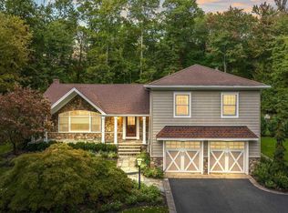 178 E Crescent Ave, Mahwah, NJ 07430