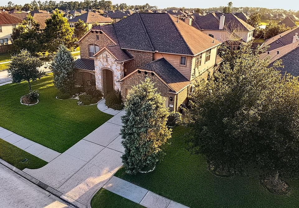 1st image of 26048 Kingshill Dr
