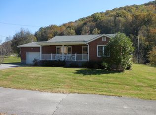 100 Cecil Slusher Ln, Pineville, KY 40977