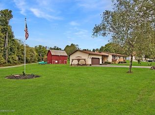 16 Goodman Rd, Dallas, PA 18612