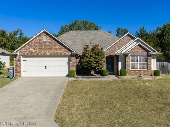 218 Pine St, Greenwood, AR 72936