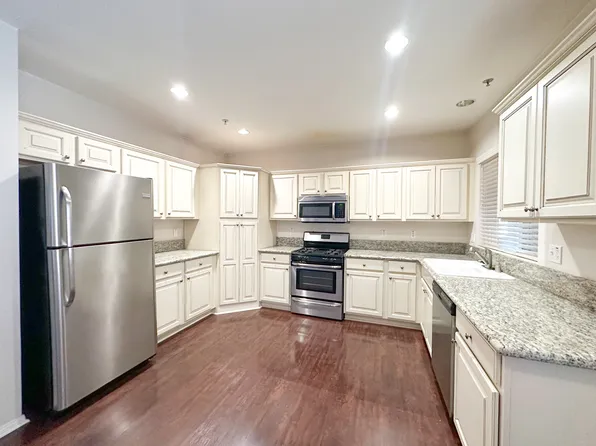 8732 Reading Ave APT E, Los Angeles, CA 90045