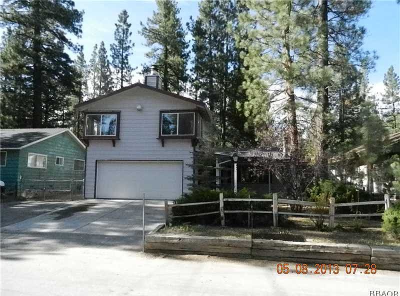 1st image of 1040 Mountain Ln