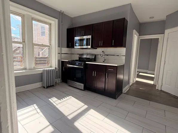 176 Broadway #3E, Bayonne, NJ 07002