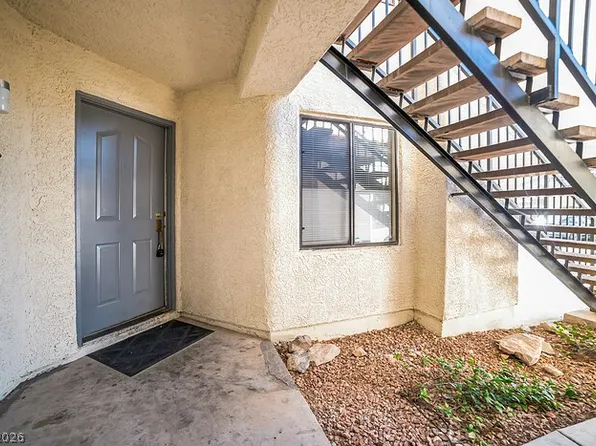 8455 W Sahara Ave APT 150, Las Vegas, NV 89117