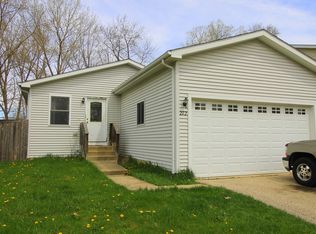 272 E Shorewood Dr, Round Lake Beach, IL
