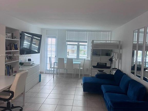 4th image of 1913 S Ocean Dr APT 422