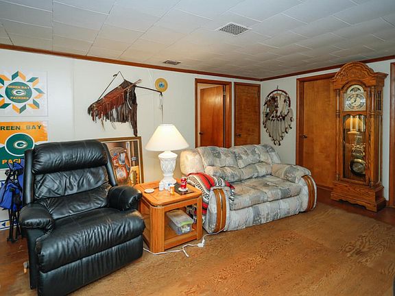 225 Main St-105
