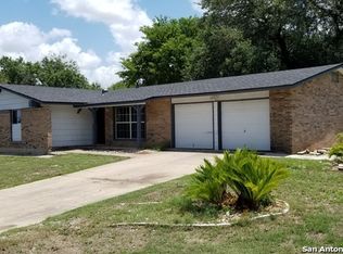106 Surrey Ln, Universal City, TX 78148