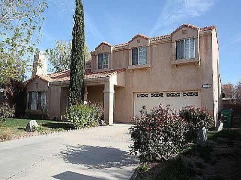 5066 Carlo Ct: Front View