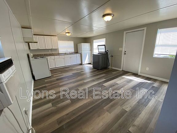 3rd image of 2045 Bahia Ln