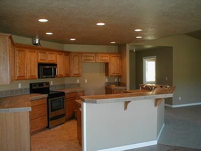 5th image of 218 Elkview Dr
