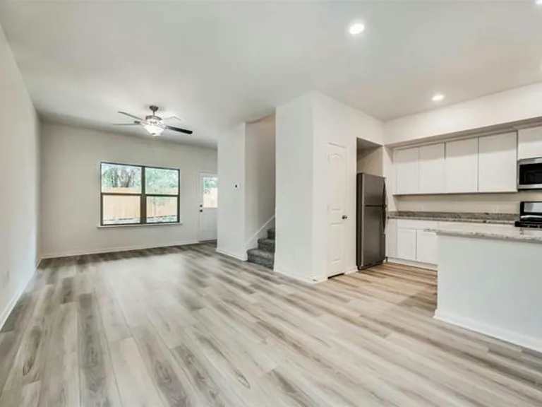 203 Marsh Ln — Photo 13