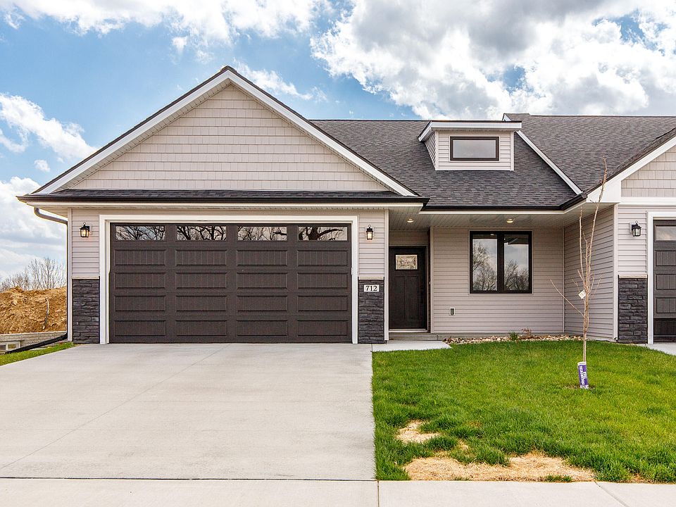 1st image of 712 Academy Cir