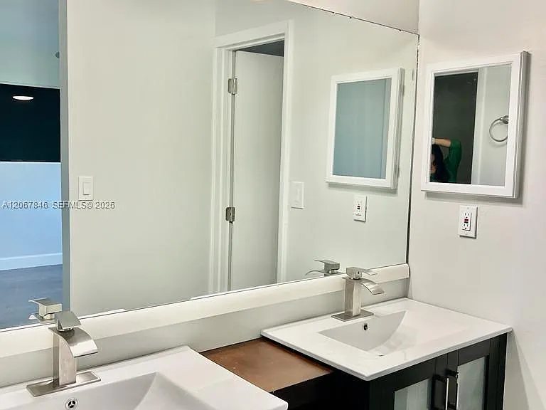 900 SW 113th Ter — Photo 15