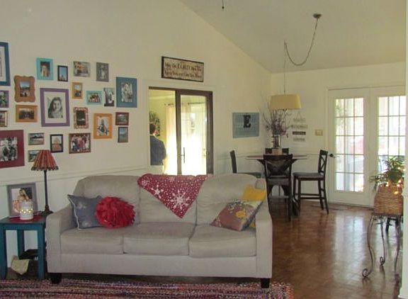 3rd image of 241 Oak Leaf Cir