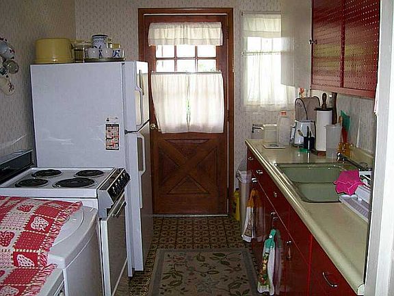 3rd image of 602 Cottage Ave