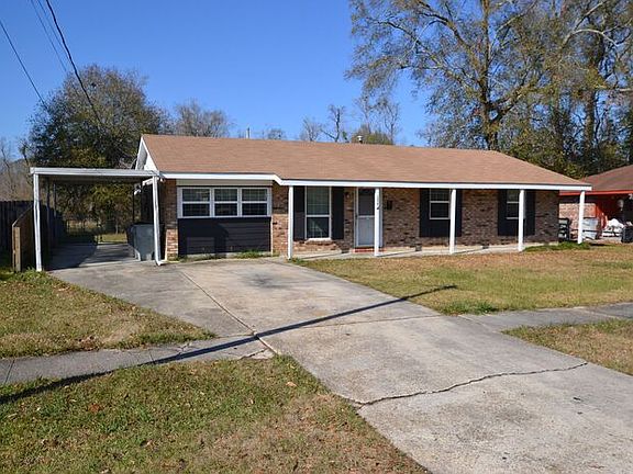 2nd image of 209 Cypress Dr