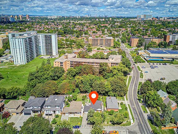 4th image of 65 Ridge Point Cres