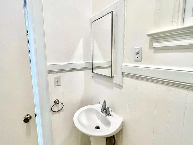 2101-2103 Golden Gate Ave #851-855 — Photo 7