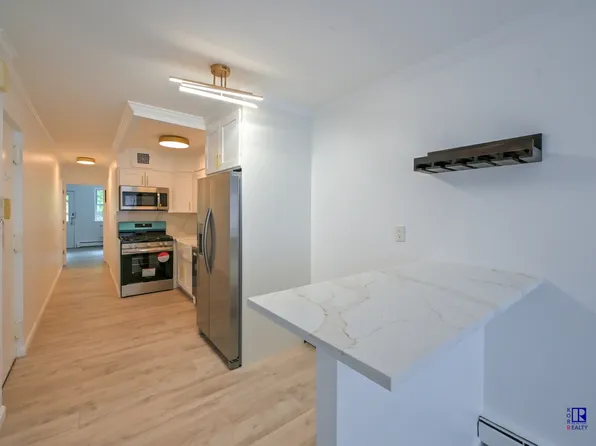 2362 East 13th Street image 9 of 10