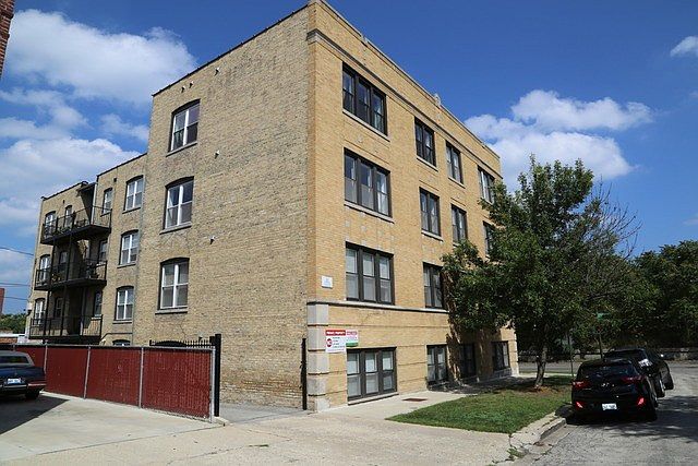 1st image of 6152 N Ravenswood Ave APT 2