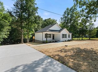 6149 Dewey Carr Rd, Bethpage, TN 37022