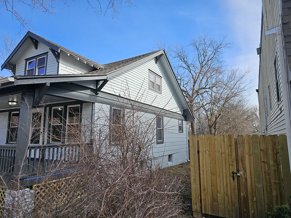 921 S Noland Rd