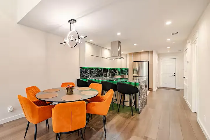 3 bed, 2.5 bath, 1800 sqft, $3,250 — Photo 4