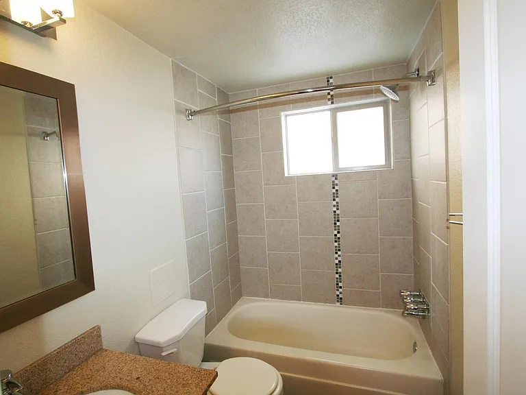 172 S Clarkson St #107 — Photo 9