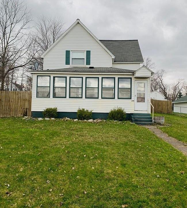1st image of 3715 W River Dr NE