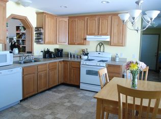 1619 Sayles Dr, Jackson, MN 56143