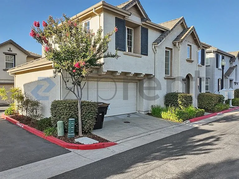 8464 Roseto Rd — Photo 5
