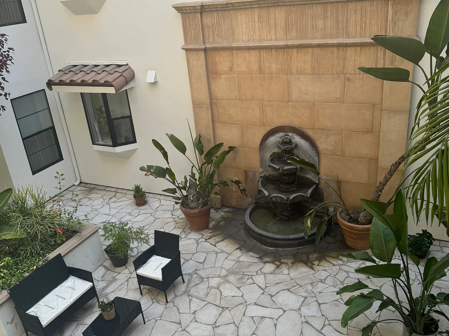 Aqua Vista Apartments — Photo 4