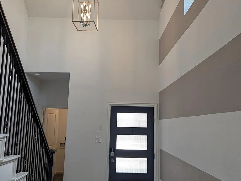 10503 Dolce Ln — Photo 7
