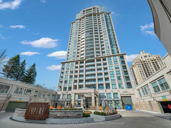 17 Barberry Pl #Penthouse 304, Toronto, ON M2K 3E2