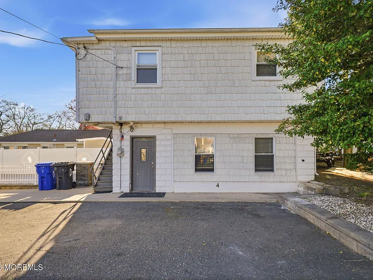 11 Gladney Ave — Photo 1