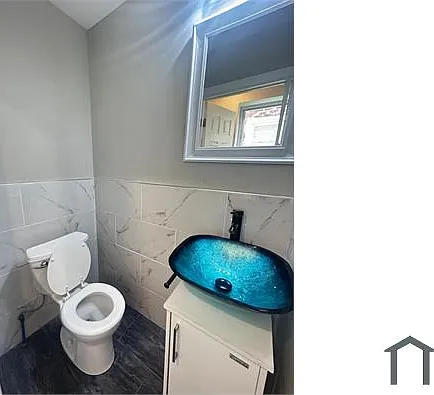 3 bed, $2,000 — Photo 4